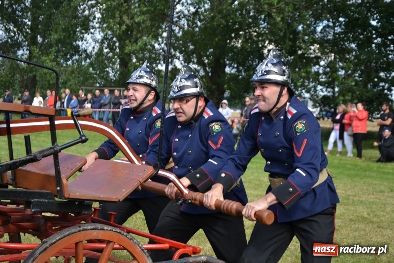 Zdjęcie w galerii na portalu naszraciborz.pl: Zawody sikawek konnych w Bieńkowicach. Sąsiedzi z Tworkowa zgarnęli dwa złota wiadomości z regionu