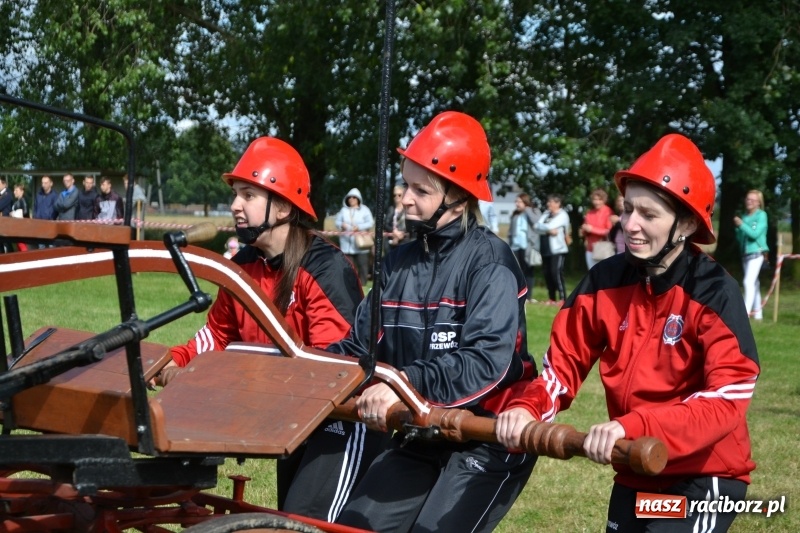 Zdjęcie w galerii na portalu naszraciborz.pl: Zawody sikawek konnych w Bieńkowicach. Sąsiedzi z Tworkowa zgarnęli dwa złota wiadomości z regionu