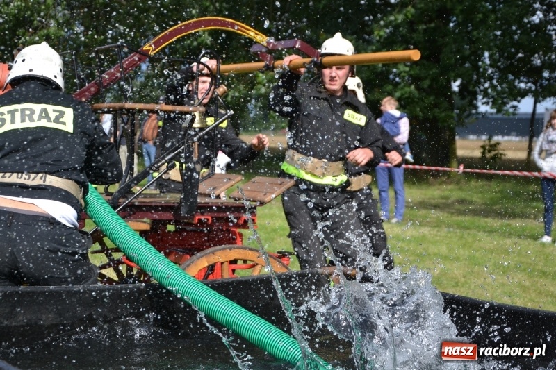Zdjęcie w galerii na portalu naszraciborz.pl: Zawody sikawek konnych w Bieńkowicach. Sąsiedzi z Tworkowa zgarnęli dwa złota wiadomości z regionu