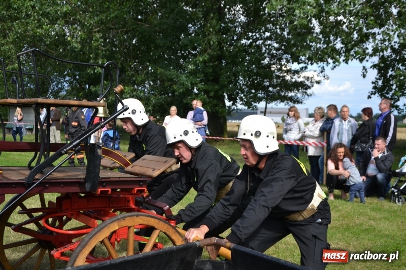 Zdjęcie w galerii na portalu naszraciborz.pl: Zawody sikawek konnych w Bieńkowicach. Sąsiedzi z Tworkowa zgarnęli dwa złota wiadomości z regionu