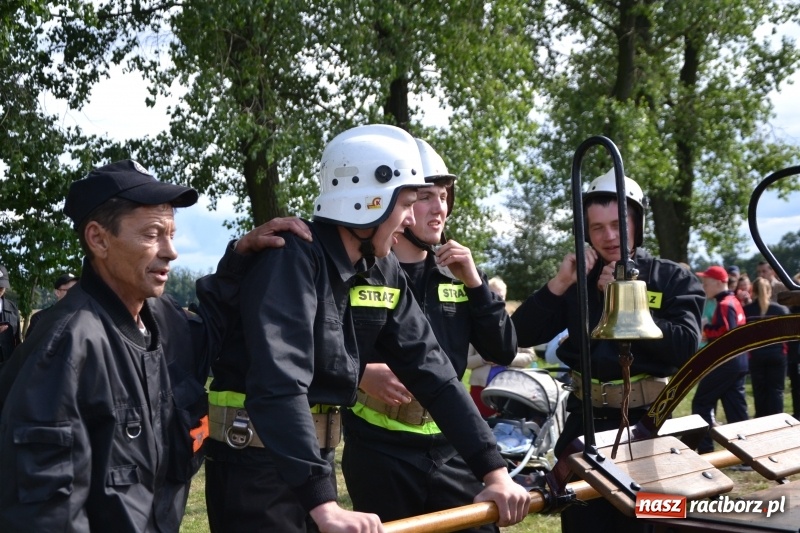 Zdjęcie w galerii na portalu naszraciborz.pl: Zawody sikawek konnych w Bieńkowicach. Sąsiedzi z Tworkowa zgarnęli dwa złota wiadomości z regionu