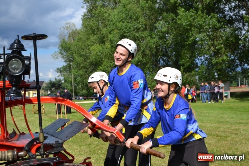 Zdjęcie w galerii na portalu naszraciborz.pl: Zawody sikawek konnych w Bieńkowicach. Sąsiedzi z Tworkowa zgarnęli dwa złota wiadomości z regionu