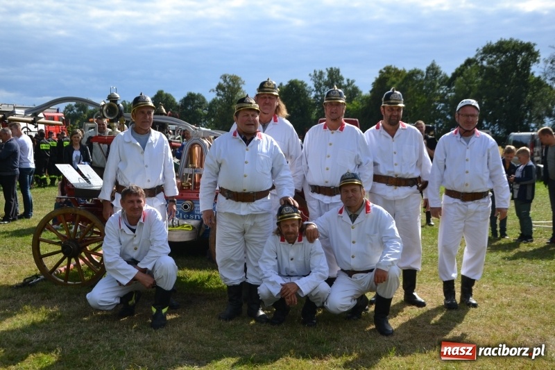 Zdjęcie w galerii na portalu naszraciborz.pl: Zawody sikawek konnych w Bieńkowicach. Sąsiedzi z Tworkowa zgarnęli dwa złota wiadomości z regionu