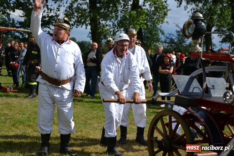Zdjęcie w galerii na portalu naszraciborz.pl: Zawody sikawek konnych w Bieńkowicach. Sąsiedzi z Tworkowa zgarnęli dwa złota wiadomości z regionu