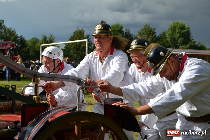 Zdjęcie w galerii na portalu naszraciborz.pl: Zawody sikawek konnych w Bieńkowicach. Sąsiedzi z Tworkowa zgarnęli dwa złota wiadomości z regionu