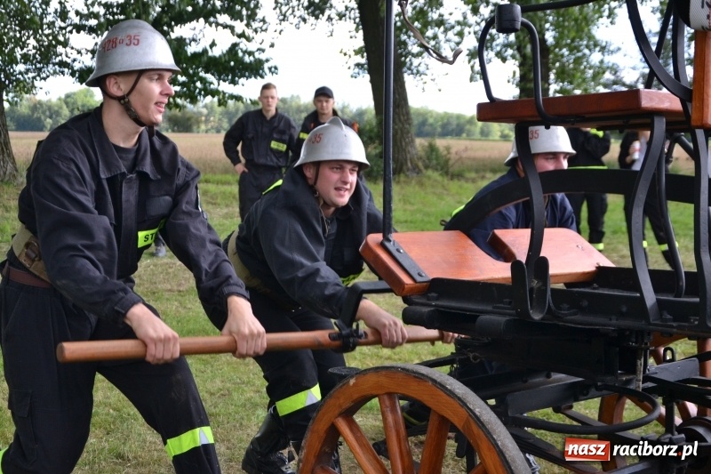Zdjęcie w galerii na portalu naszraciborz.pl: Zawody sikawek konnych w Bieńkowicach. Sąsiedzi z Tworkowa zgarnęli dwa złota wiadomości z regionu