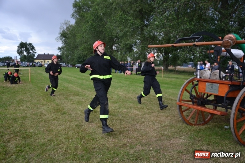 Zdjęcie w galerii na portalu naszraciborz.pl: Zawody sikawek konnych w Bieńkowicach. Sąsiedzi z Tworkowa zgarnęli dwa złota wiadomości z regionu