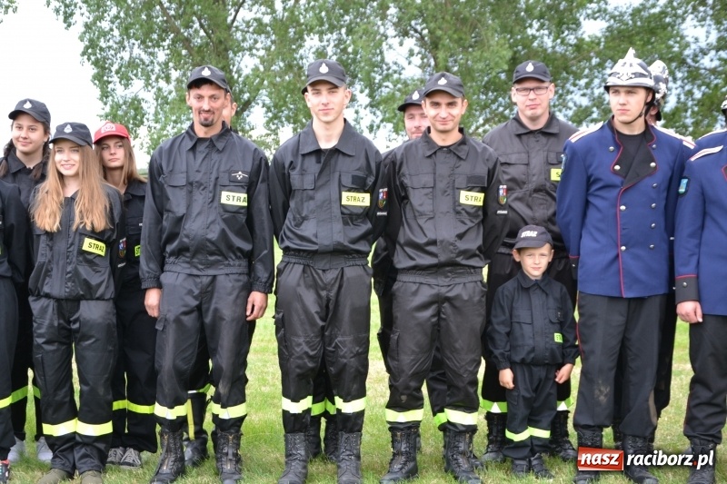 Zdjęcie w galerii na portalu naszraciborz.pl: Zawody sikawek konnych w Bieńkowicach. Sąsiedzi z Tworkowa zgarnęli dwa złota wiadomości z regionu