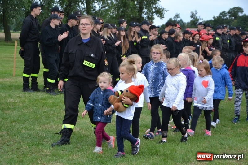 Zdjęcie w galerii na portalu naszraciborz.pl: Zawody sikawek konnych w Bieńkowicach. Sąsiedzi z Tworkowa zgarnęli dwa złota wiadomości z regionu