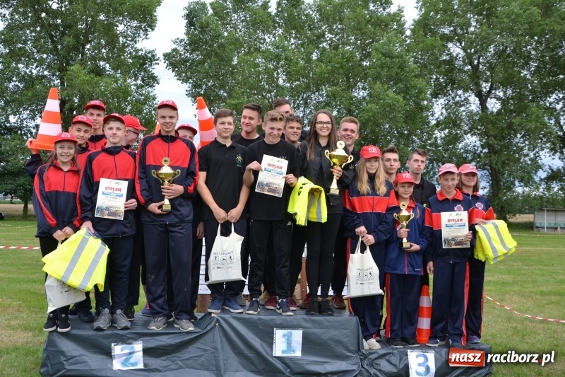 Zdjęcie w galerii na portalu naszraciborz.pl: Zawody sikawek konnych w Bieńkowicach. Sąsiedzi z Tworkowa zgarnęli dwa złota wiadomości z regionu