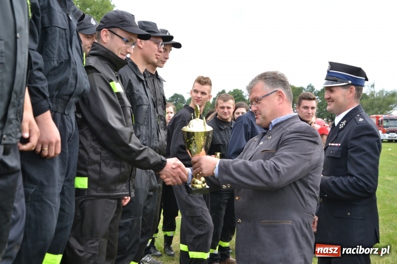 Zdjęcie w galerii na portalu naszraciborz.pl: Zawody sikawek konnych w Bieńkowicach. Sąsiedzi z Tworkowa zgarnęli dwa złota wiadomości z regionu
