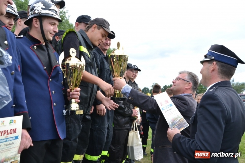 Zdjęcie w galerii na portalu naszraciborz.pl: Zawody sikawek konnych w Bieńkowicach. Sąsiedzi z Tworkowa zgarnęli dwa złota wiadomości z regionu