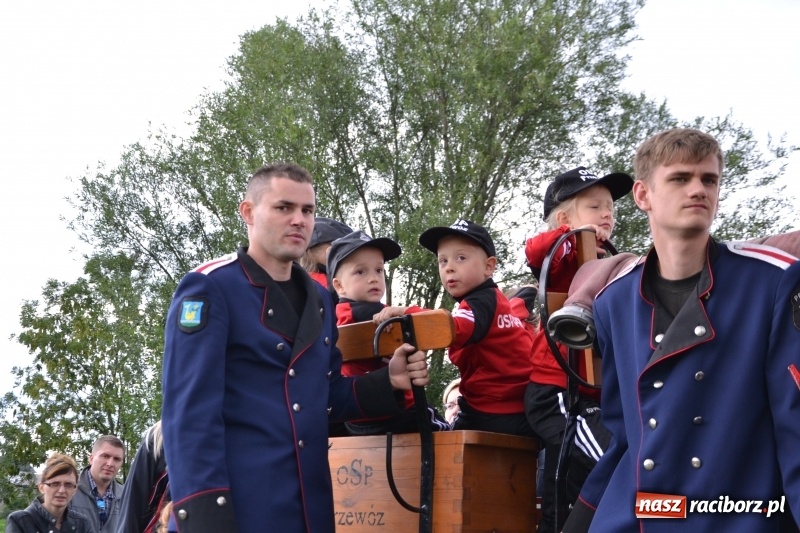 Zdjęcie w galerii na portalu naszraciborz.pl: Zawody sikawek konnych w Bieńkowicach. Sąsiedzi z Tworkowa zgarnęli dwa złota wiadomości z regionu