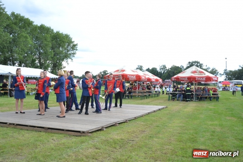 Zdjęcie w galerii na portalu naszraciborz.pl: Zawody sikawek konnych w Bieńkowicach. Sąsiedzi z Tworkowa zgarnęli dwa złota wiadomości z regionu