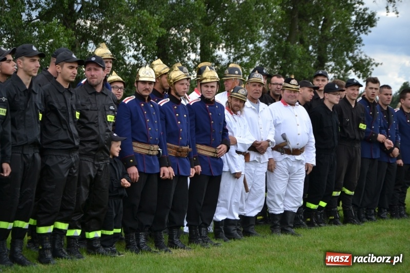 Zdjęcie w galerii na portalu naszraciborz.pl: Zawody sikawek konnych w Bieńkowicach. Sąsiedzi z Tworkowa zgarnęli dwa złota wiadomości z regionu
