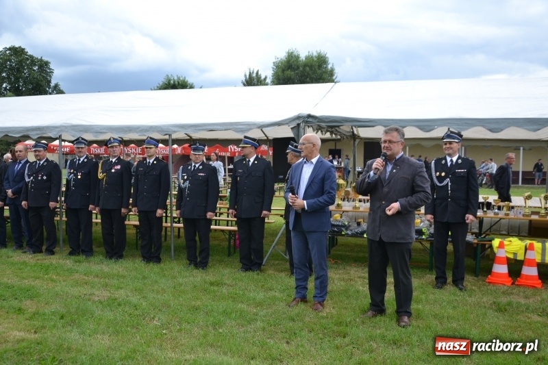 Zdjęcie w galerii na portalu naszraciborz.pl: Zawody sikawek konnych w Bieńkowicach. Sąsiedzi z Tworkowa zgarnęli dwa złota wiadomości z regionu