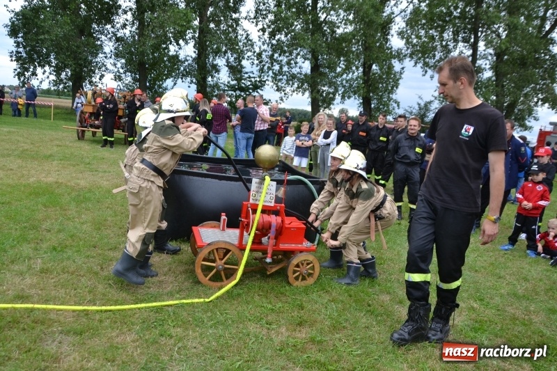 Zdjęcie w galerii na portalu naszraciborz.pl: Zawody sikawek konnych w Bieńkowicach. Sąsiedzi z Tworkowa zgarnęli dwa złota wiadomości z regionu