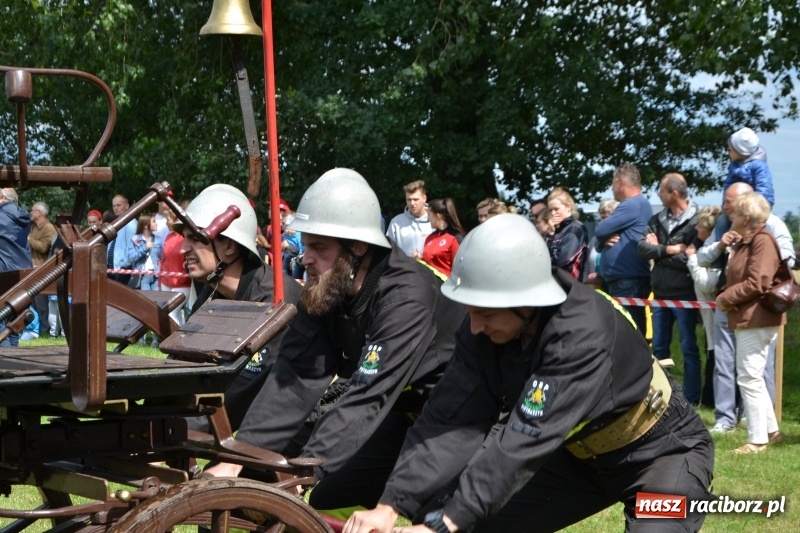Zdjęcie w galerii na portalu naszraciborz.pl: Zawody sikawek konnych w Bieńkowicach. Sąsiedzi z Tworkowa zgarnęli dwa złota wiadomości z regionu