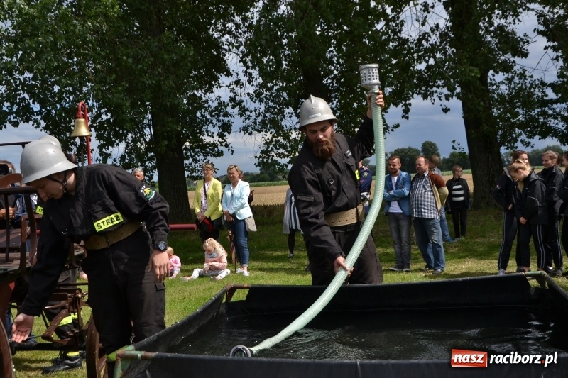 Zdjęcie w galerii na portalu naszraciborz.pl: Zawody sikawek konnych w Bieńkowicach. Sąsiedzi z Tworkowa zgarnęli dwa złota wiadomości z regionu