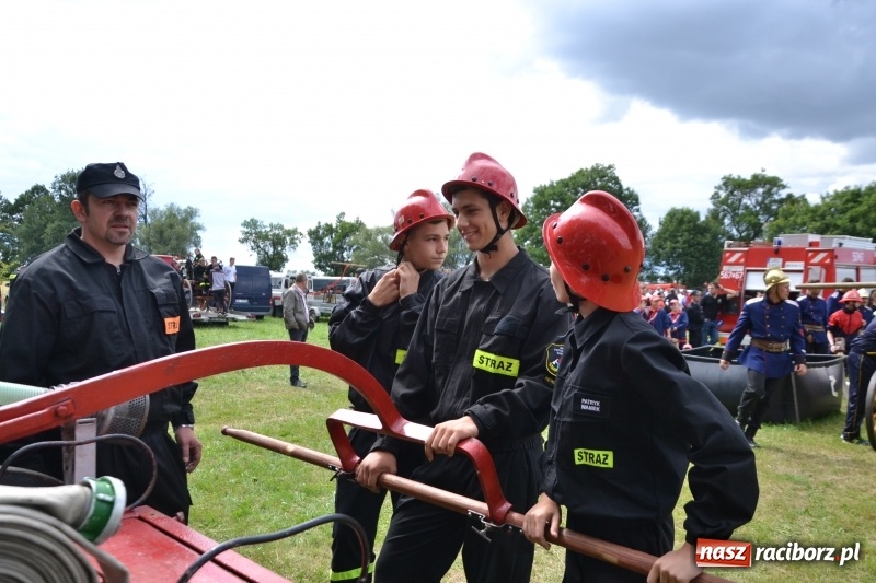Zdjęcie w galerii na portalu naszraciborz.pl: Zawody sikawek konnych w Bieńkowicach. Sąsiedzi z Tworkowa zgarnęli dwa złota wiadomości z regionu