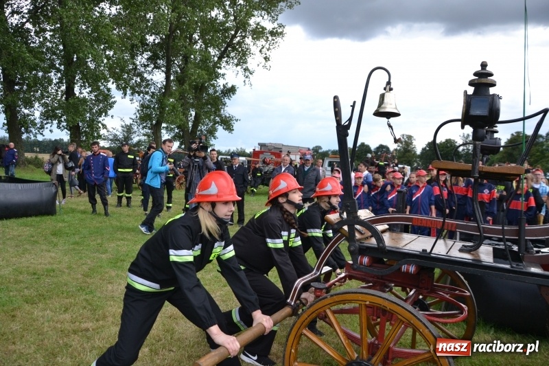 Zdjęcie w galerii na portalu naszraciborz.pl: Zawody sikawek konnych w Bieńkowicach. Sąsiedzi z Tworkowa zgarnęli dwa złota wiadomości z regionu