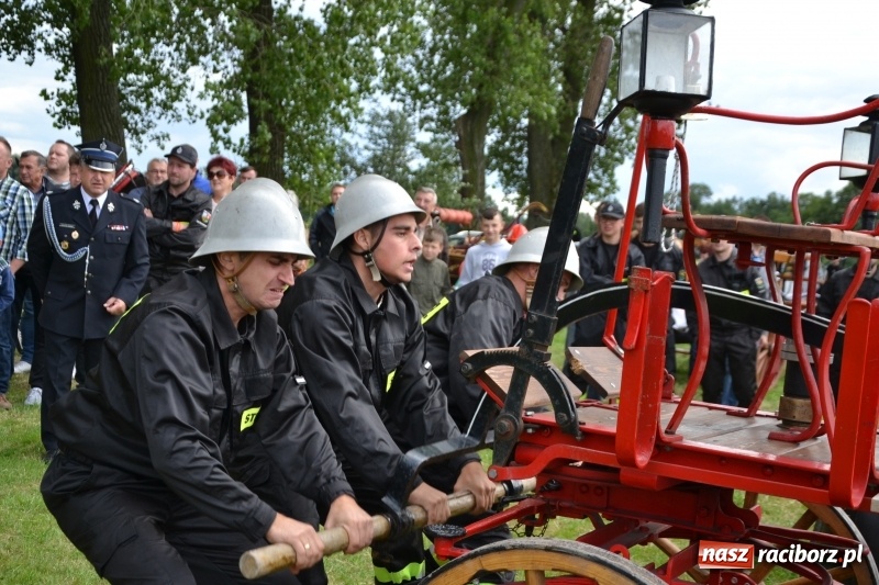 Zdjęcie w galerii na portalu naszraciborz.pl: Zawody sikawek konnych w Bieńkowicach. Sąsiedzi z Tworkowa zgarnęli dwa złota wiadomości z regionu