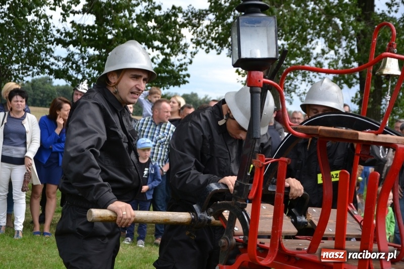 Zdjęcie w galerii na portalu naszraciborz.pl: Zawody sikawek konnych w Bieńkowicach. Sąsiedzi z Tworkowa zgarnęli dwa złota wiadomości z regionu