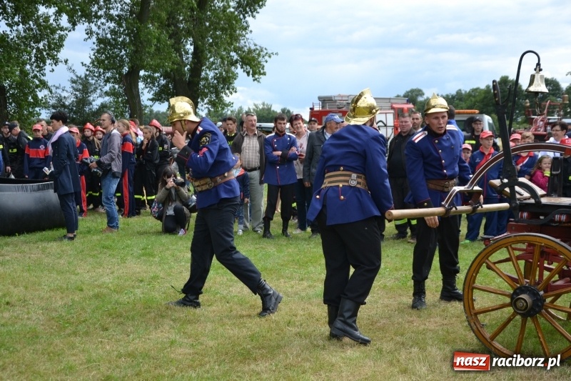 Zdjęcie w galerii na portalu naszraciborz.pl: Zawody sikawek konnych w Bieńkowicach. Sąsiedzi z Tworkowa zgarnęli dwa złota wiadomości z regionu