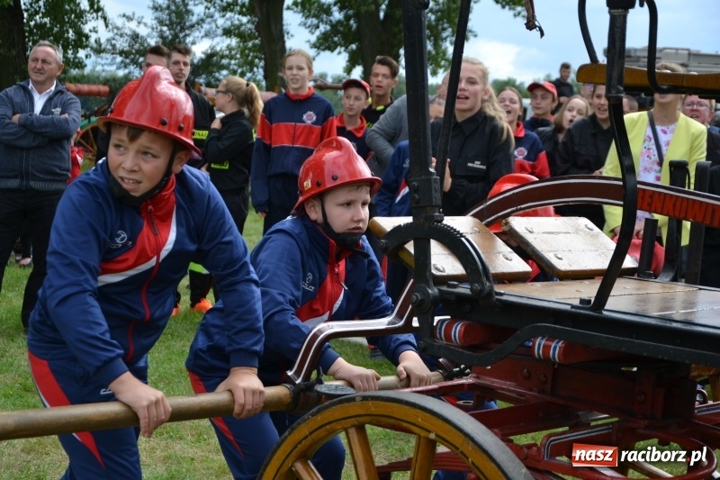 Zdjęcie w galerii na portalu naszraciborz.pl: Zawody sikawek konnych w Bieńkowicach. Sąsiedzi z Tworkowa zgarnęli dwa złota wiadomości z regionu