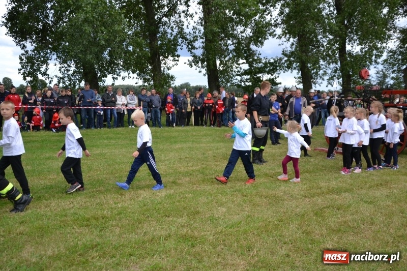 Zdjęcie w galerii na portalu naszraciborz.pl: Zawody sikawek konnych w Bieńkowicach. Sąsiedzi z Tworkowa zgarnęli dwa złota wiadomości z regionu