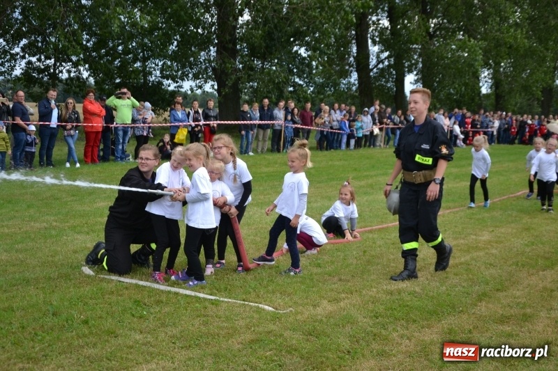 Zdjęcie w galerii na portalu naszraciborz.pl: Zawody sikawek konnych w Bieńkowicach. Sąsiedzi z Tworkowa zgarnęli dwa złota wiadomości z regionu