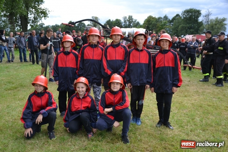 Zdjęcie w galerii na portalu naszraciborz.pl: Zawody sikawek konnych w Bieńkowicach. Sąsiedzi z Tworkowa zgarnęli dwa złota wiadomości z regionu