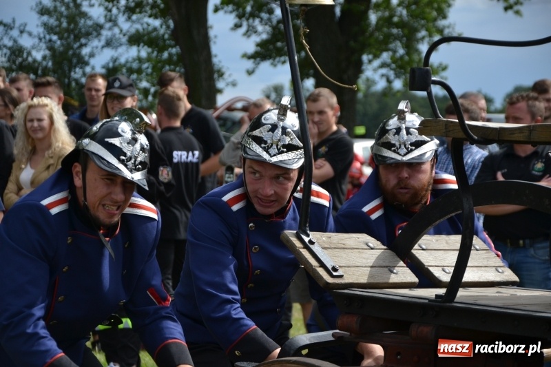 Zdjęcie w galerii na portalu naszraciborz.pl: Zawody sikawek konnych w Bieńkowicach. Sąsiedzi z Tworkowa zgarnęli dwa złota wiadomości z regionu