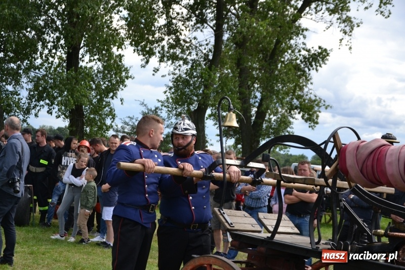 Zdjęcie w galerii na portalu naszraciborz.pl: Zawody sikawek konnych w Bieńkowicach. Sąsiedzi z Tworkowa zgarnęli dwa złota wiadomości z regionu