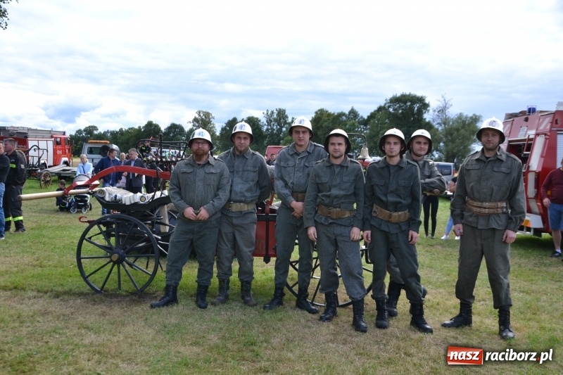 Zdjęcie w galerii na portalu naszraciborz.pl: Zawody sikawek konnych w Bieńkowicach. Sąsiedzi z Tworkowa zgarnęli dwa złota wiadomości z regionu