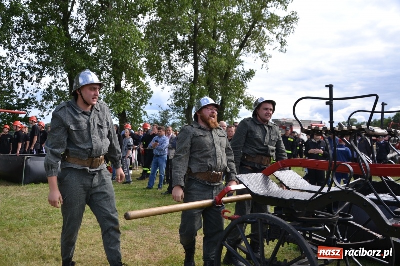Zdjęcie w galerii na portalu naszraciborz.pl: Zawody sikawek konnych w Bieńkowicach. Sąsiedzi z Tworkowa zgarnęli dwa złota wiadomości z regionu