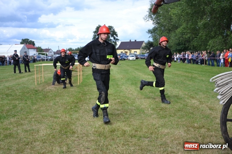 Zdjęcie w galerii na portalu naszraciborz.pl: Zawody sikawek konnych w Bieńkowicach. Sąsiedzi z Tworkowa zgarnęli dwa złota wiadomości z regionu