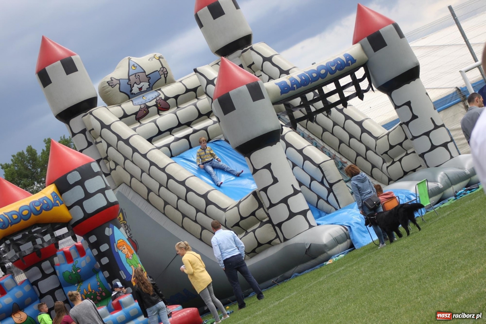 Zdjęcie w galerii na portalu naszraciborz.pl: Piłkarze Krzanowic z Pucharem Prezesa LKS Cyprzanów wiadomości z regionu