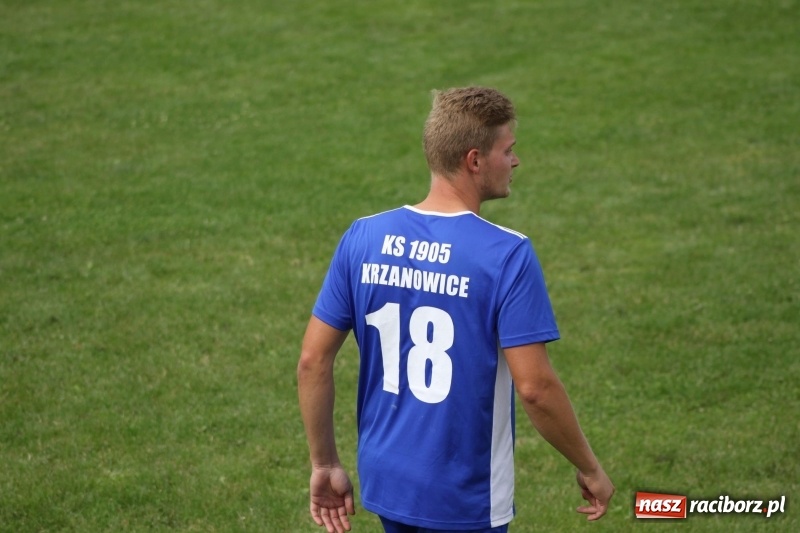 Zdjęcie w galerii na portalu naszraciborz.pl: Piłkarze Krzanowic z Pucharem Prezesa LKS Cyprzanów wiadomości z regionu