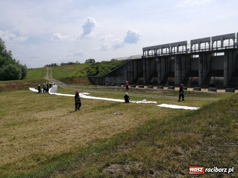 Zdjęcie w galerii na portalu naszraciborz.pl: Strażacy sprawdzili czy są przygotowani do powodzi  wiadomości z regionu