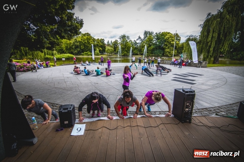 Zdjęcie w galerii na portalu naszraciborz.pl: Trening outdoorowy z Akademią Fitness wiadomości z regionu