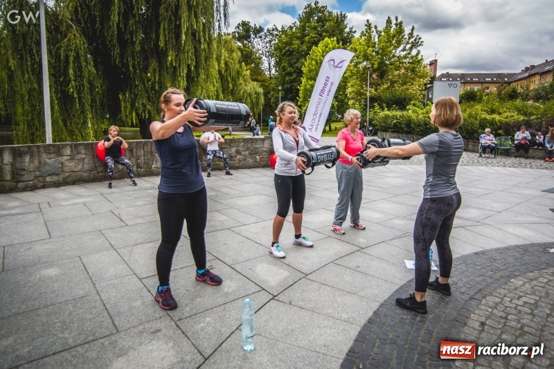Zdjęcie w galerii na portalu naszraciborz.pl: Trening outdoorowy z Akademią Fitness wiadomości z regionu