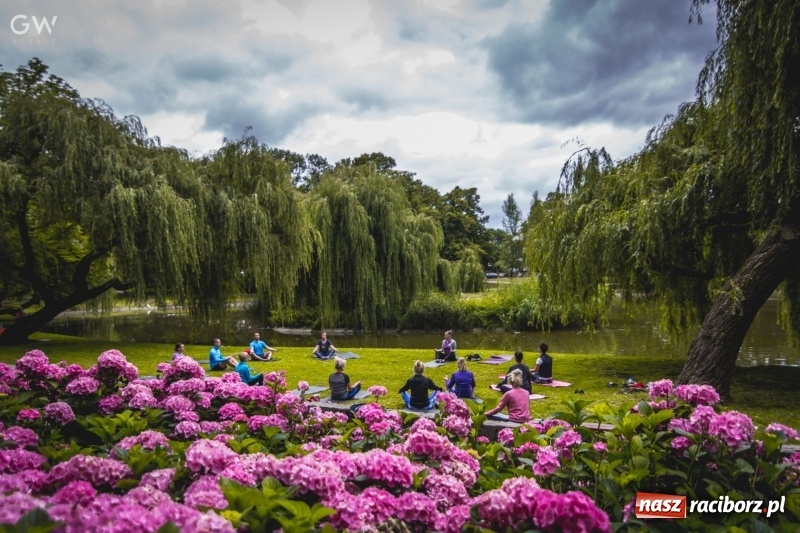 Zdjęcie w galerii na portalu naszraciborz.pl: Trening outdoorowy z Akademią Fitness wiadomości z regionu