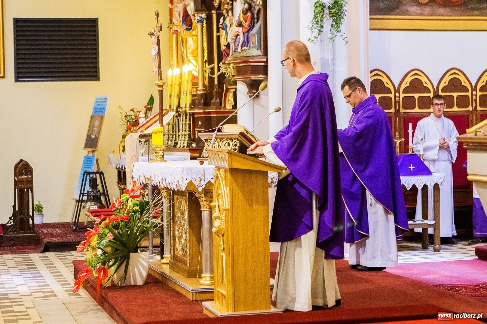 Zdjęcie w galerii na portalu naszraciborz.pl: Kroczysz schodami do nieba. Ostatnie pożegnanie śp. Herberta Dengela wiadomości z regionu