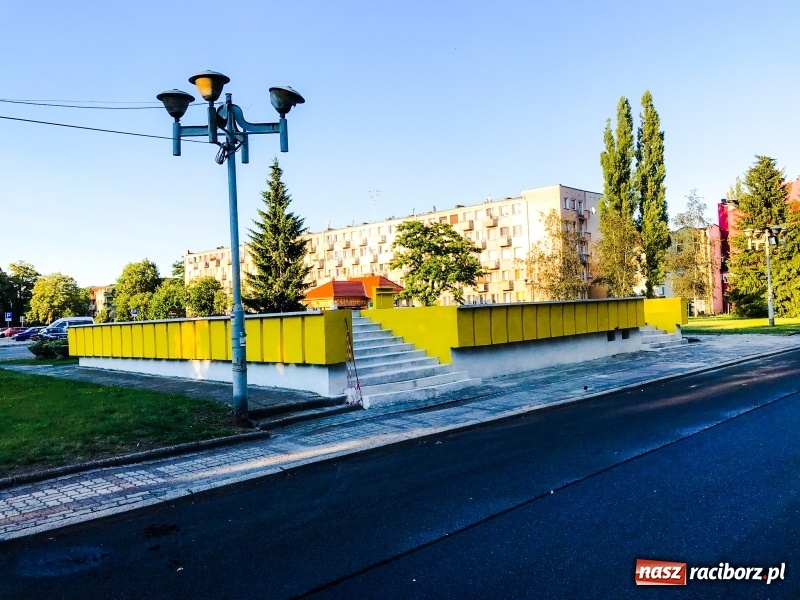 Zdjęcie w galerii na portalu naszraciborz.pl: Ruszyły prace na placu Długosza  wiadomości z regionu