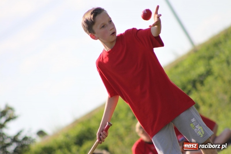 Zdjęcie w galerii na portalu naszraciborz.pl: Gmina Pietrowice Wielkie zorganizowała rozgrywki w piłce palantowej  wiadomości z regionu