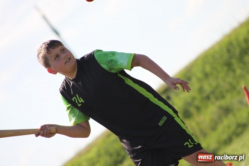 Zdjęcie w galerii na portalu naszraciborz.pl: Gmina Pietrowice Wielkie zorganizowała rozgrywki w piłce palantowej  wiadomości z regionu