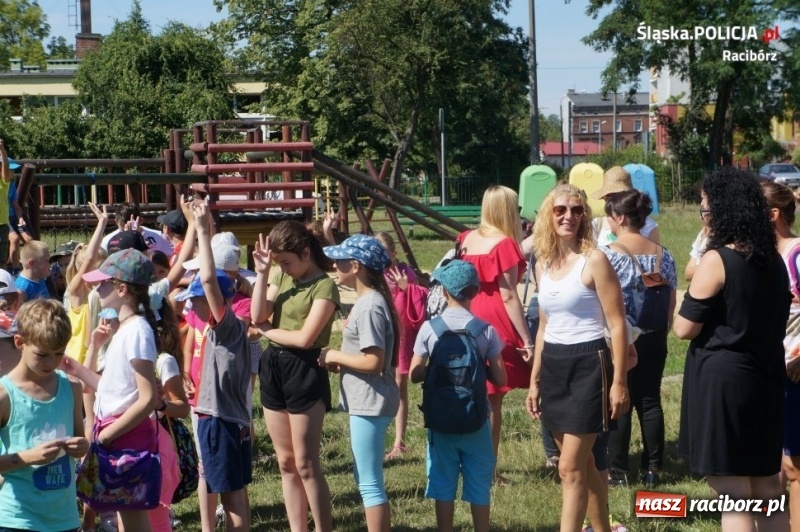 Zdjęcie w galerii na portalu naszraciborz.pl: Piknik z Policją Kręci mnie bezpieczeństwo wiadomości z regionu