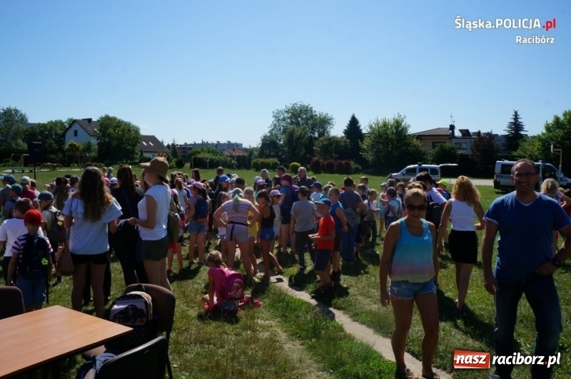 Zdjęcie w galerii na portalu naszraciborz.pl: Piknik z Policją Kręci mnie bezpieczeństwo wiadomości z regionu