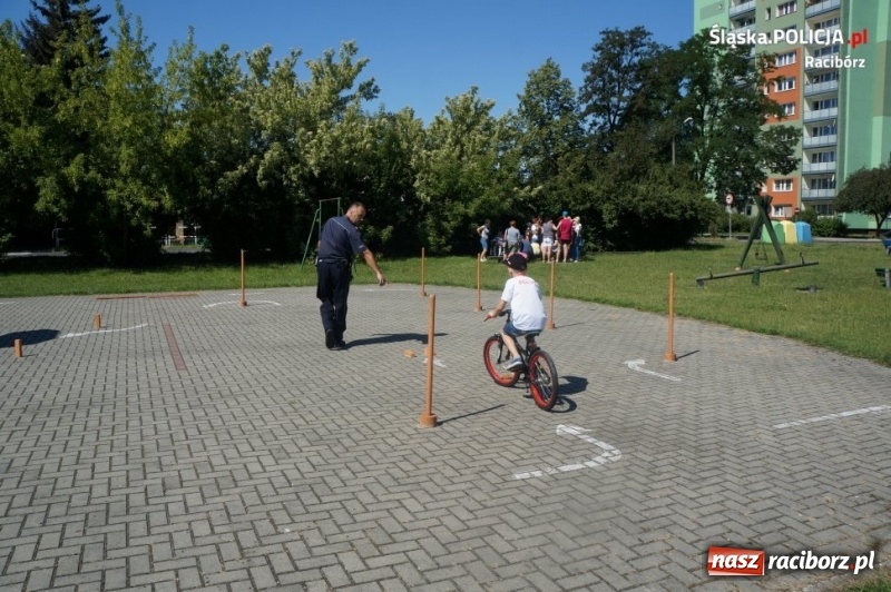 Zdjęcie w galerii na portalu naszraciborz.pl: Piknik z Policją Kręci mnie bezpieczeństwo wiadomości z regionu